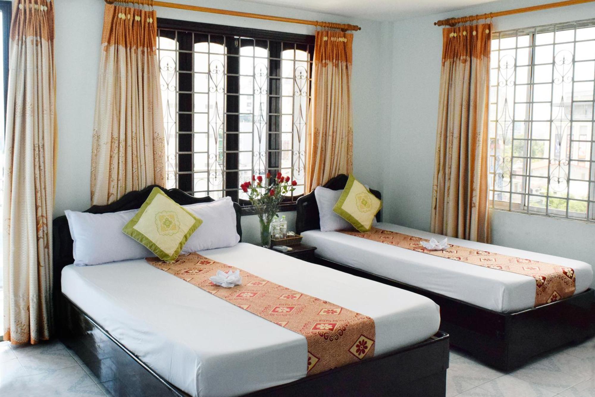 Nhat Le Hotel Hue Exterior foto